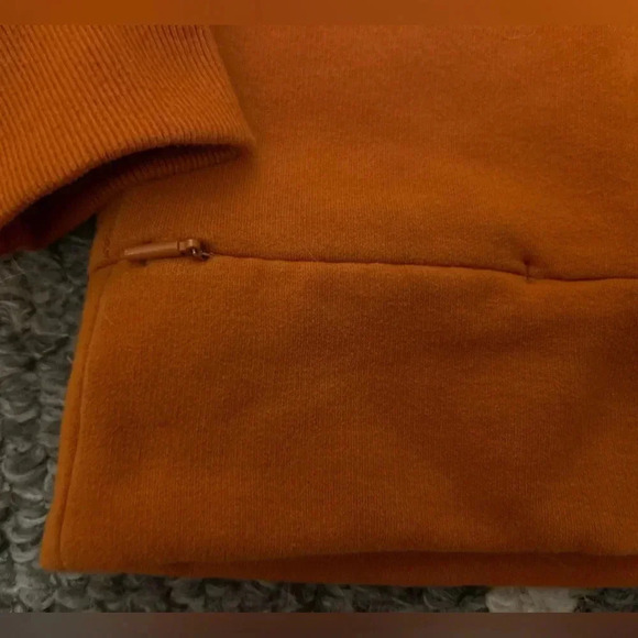 Athleta Sweatshirt - Picture 2 of 5